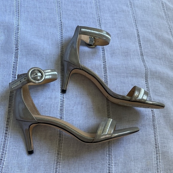 Antonio Melani silver leather heels with ankle strap. - Picture 4 of 13